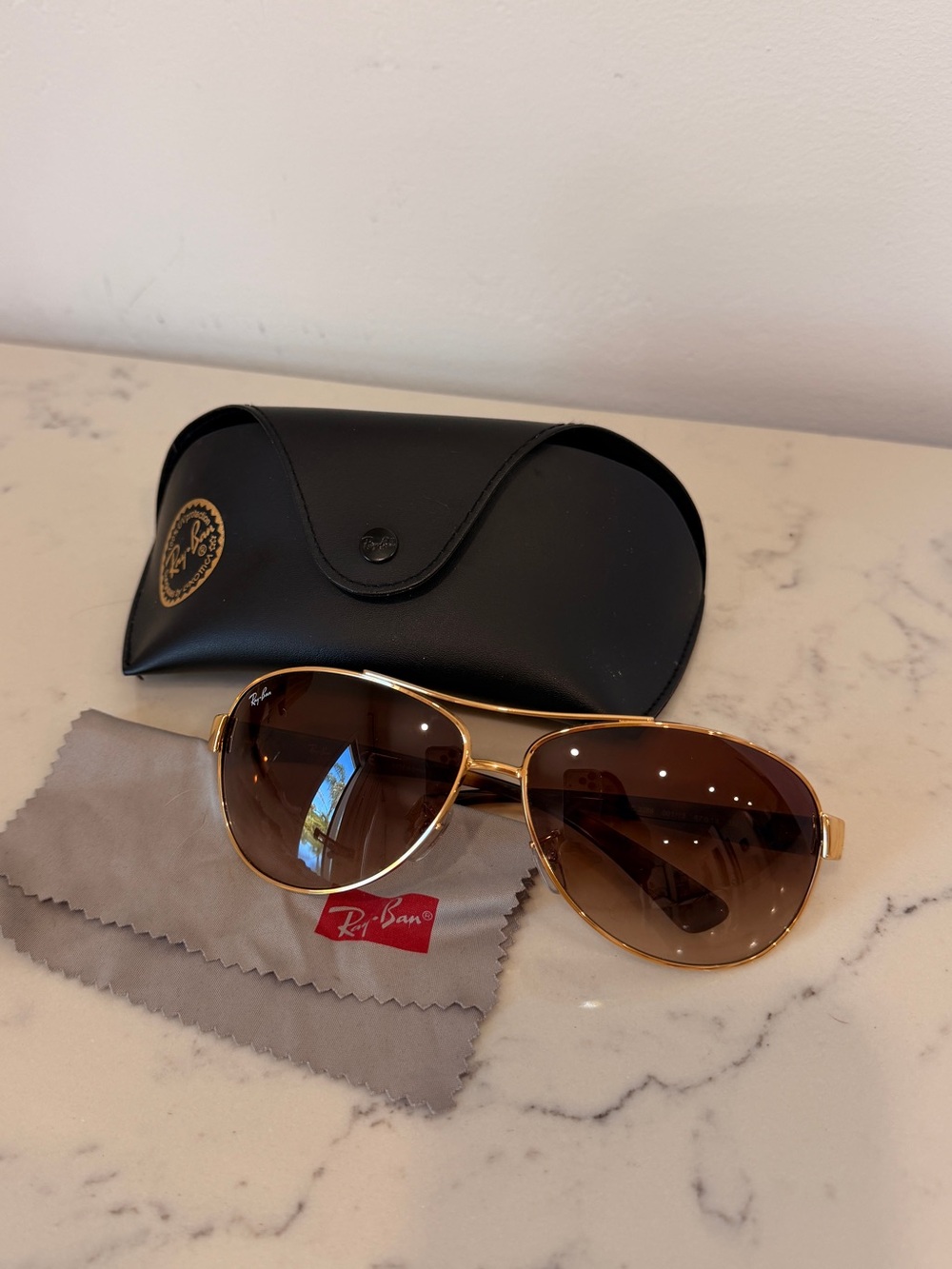 Ray-Ban Women’s Gold Aviator Sunglasses with Brown Lenses - Picture 2 of 6